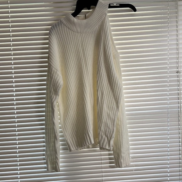 ALISON ANDREWS
CUT-OUT MOCK NECK PULLOVER SWEATER. Size L. NWT. Color: Ivory. - Picture 4 of 7